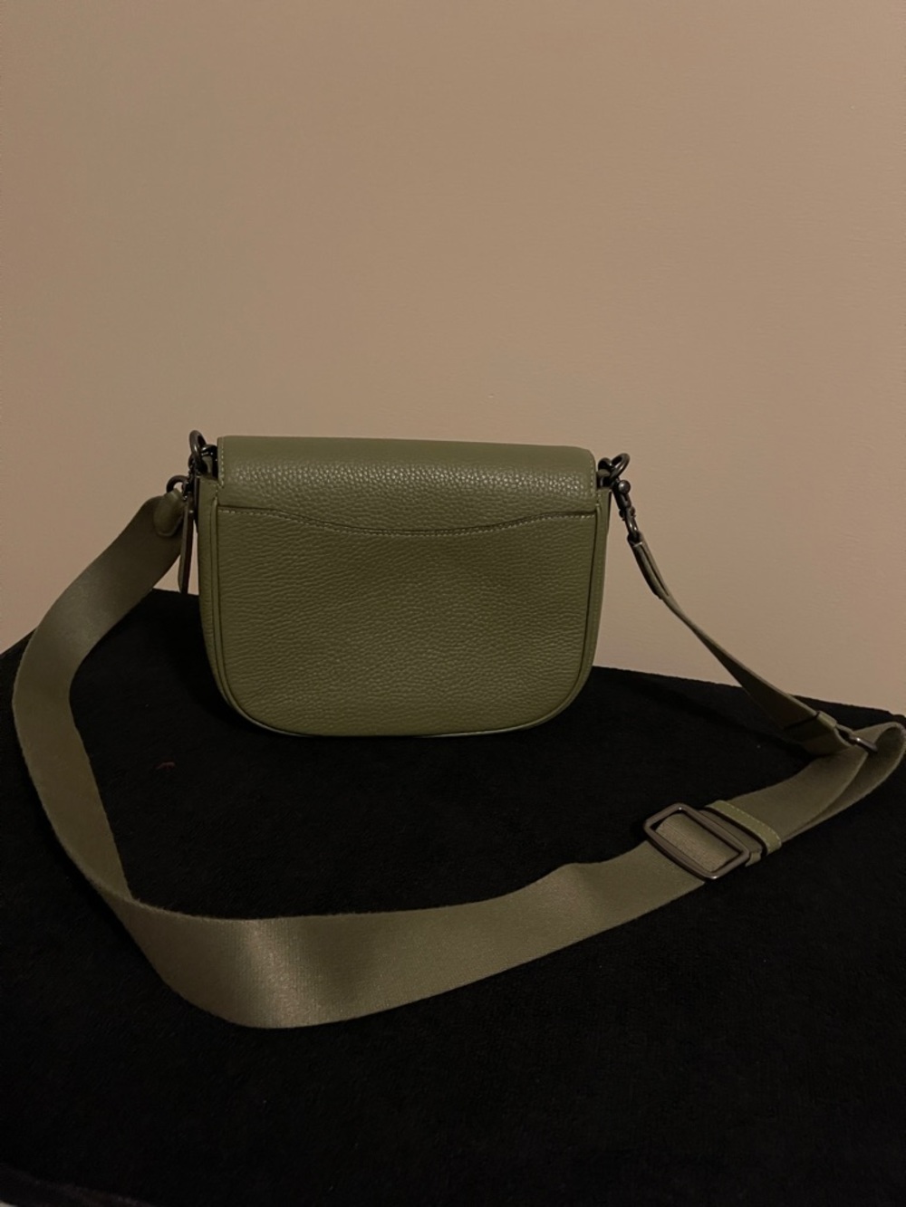 NWOT...Medium Amelia Coach Bag In Olive Green. Pebbled Leather Saddle Crossbody. - Picture 9 of 11